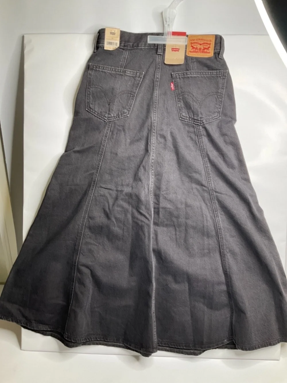 Y2K Levi’s Denim Flare, Maxi, Mermaid Skirt woman’s size 25.waist (100)